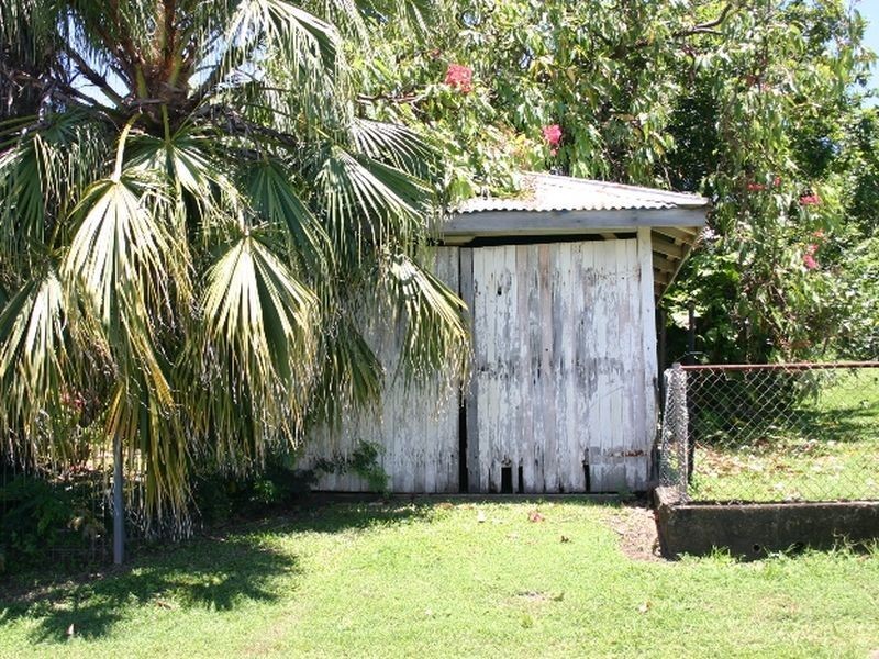 11 Langdon Street, Sarina QLD 4737