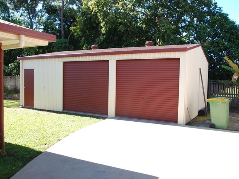 9 Lando Ave, Sarina QLD 4737