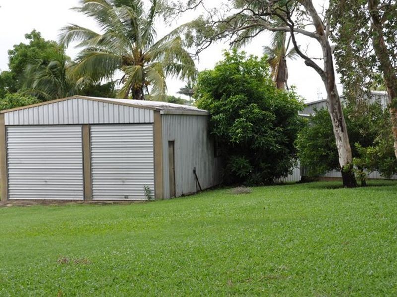 33 Hackett Crt, Campwin Beach QLD 4737