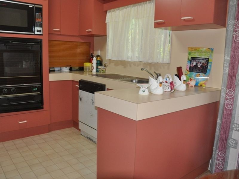 49 Place Avenue, Sarina QLD 4737