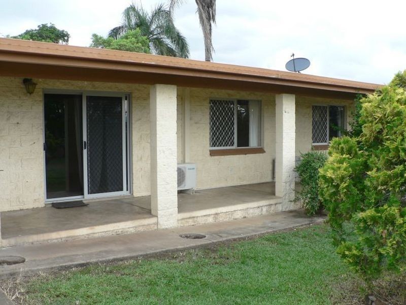 13 Lawries, Sarina QLD 4737