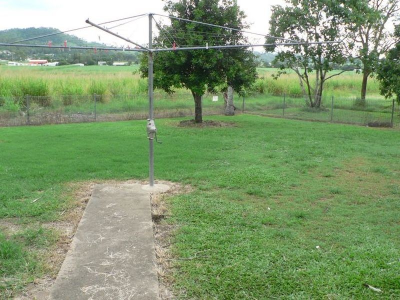 13 Lawries, Sarina QLD 4737