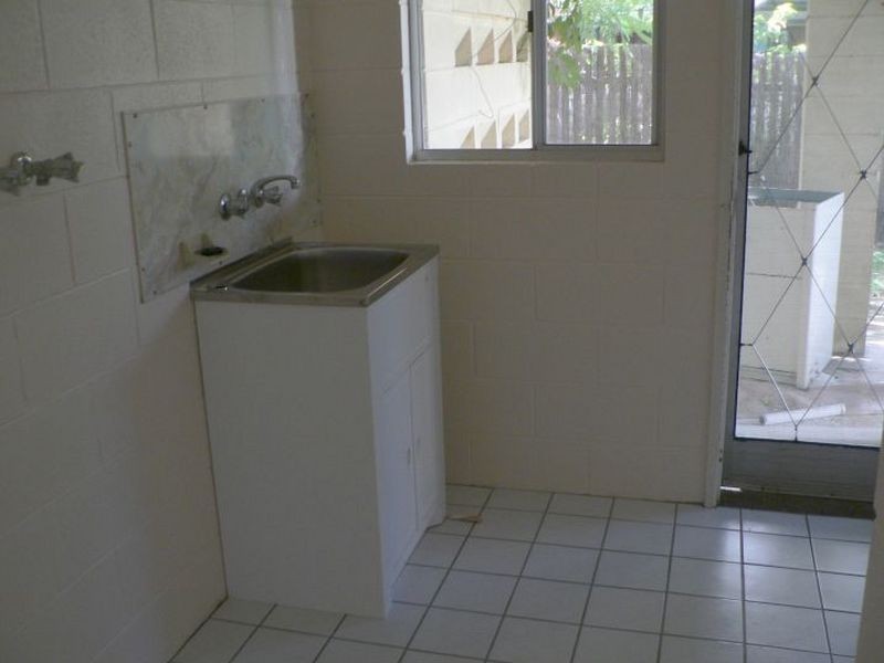 13 Lawries, Sarina QLD 4737