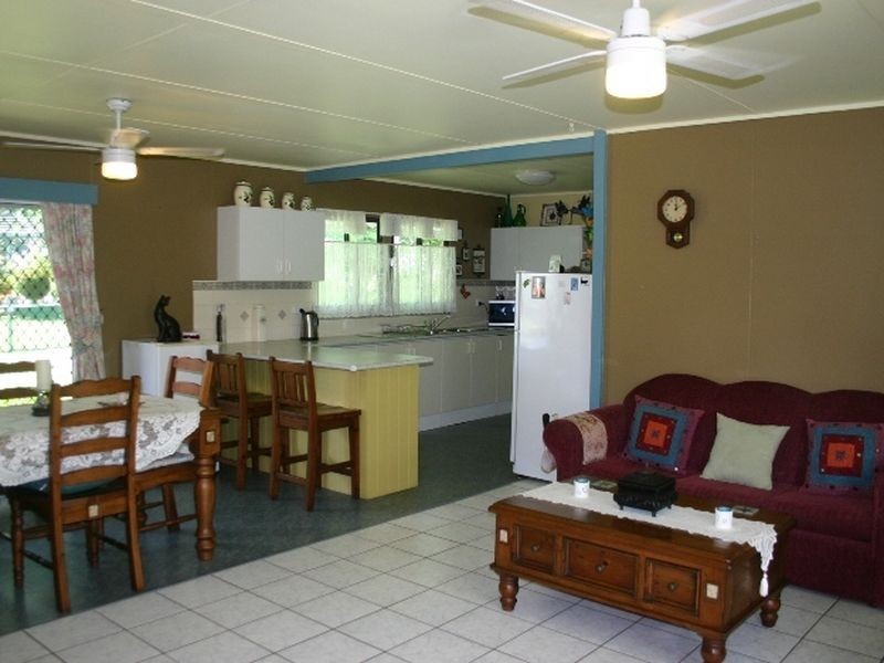 12 GOONYELLA AVE, Sarina QLD 4737