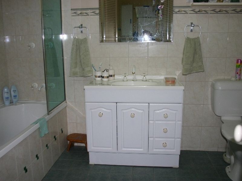 12 GOONYELLA AVE, Sarina QLD 4737