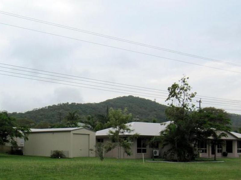 6 Grasstree Beach Road, Grasstree Beach QLD 4740