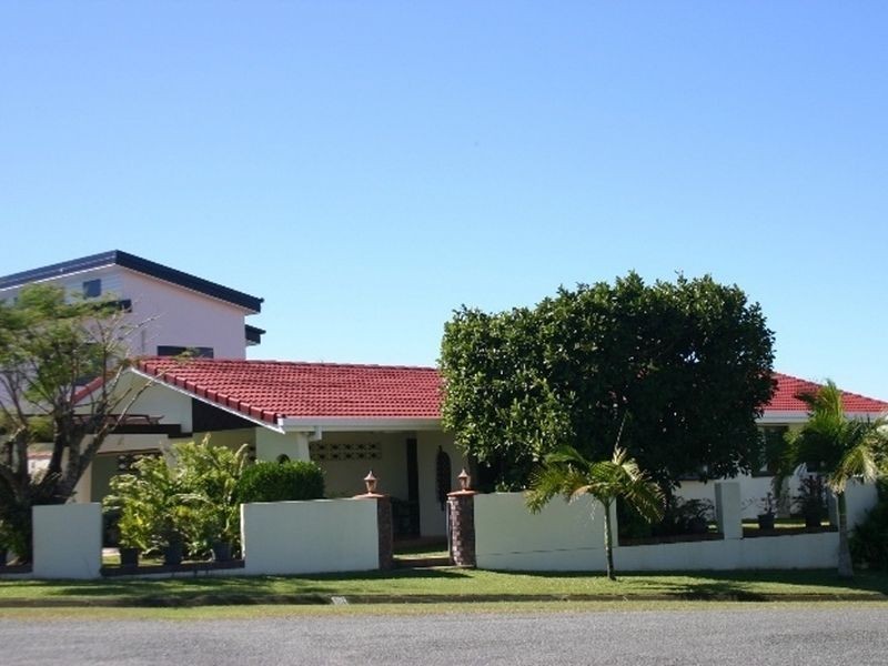 2 Hillside Drive, Grasstree Beach QLD 4740