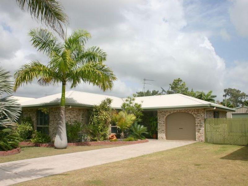 4 Rankin Court, Armstrong Beach QLD 4737