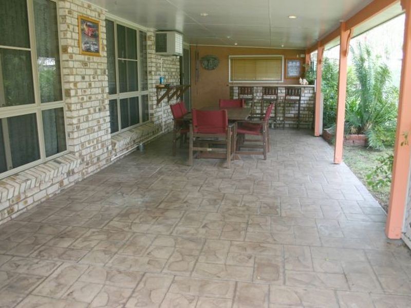 4 Rankin Court, Armstrong Beach QLD 4737