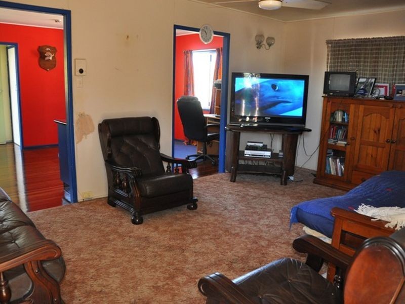 7 West Street, Sarina QLD 4737