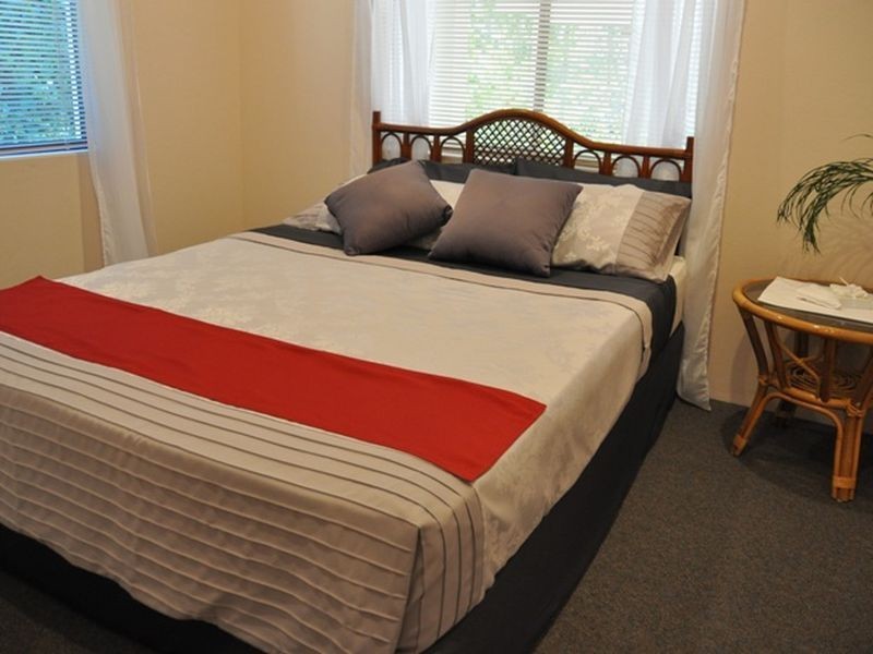 31 Lamberts Road, Sarina QLD 4737