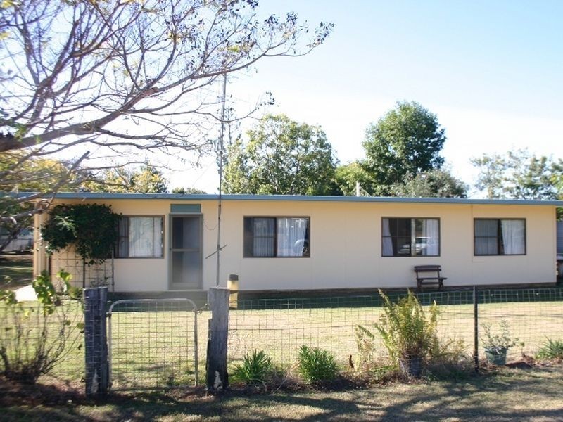 5 Waverley Street, St Lawrence QLD 4707