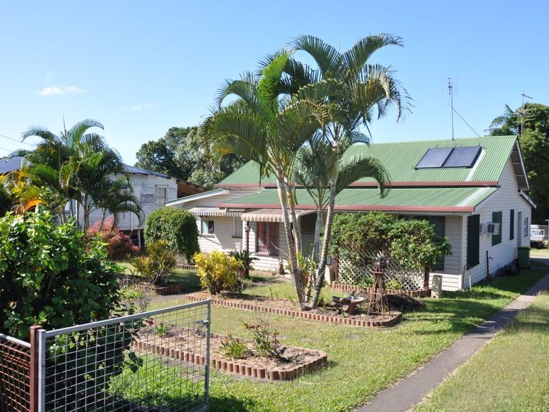17 West Street, Sarina QLD 4737