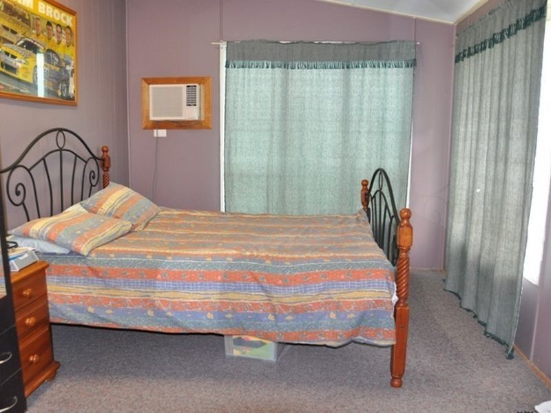 17 West Street, Sarina QLD 4737