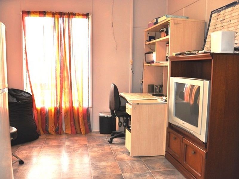 17 West Street, Sarina QLD 4737