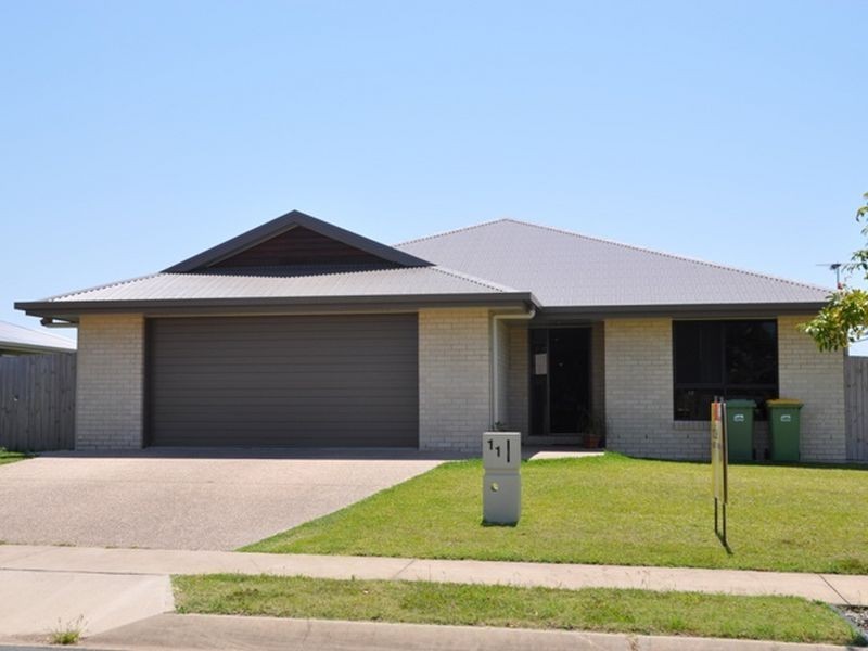 11 Pacific Avenue, Sarina QLD 4737