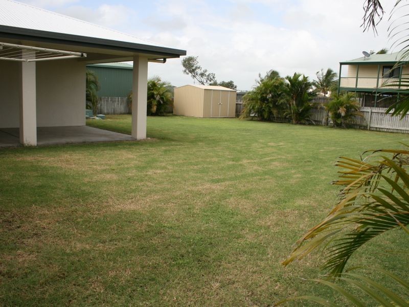 98 Rasmussen Avenue, Salonika Beach QLD 4740