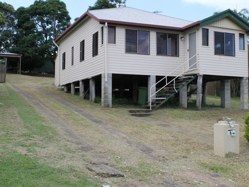 16 Hill Street, Sarina QLD 4737