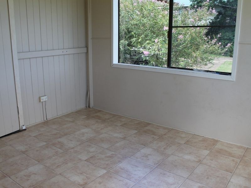 16 Hill Street, Sarina QLD 4737