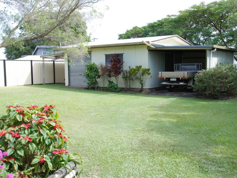 31 Place Avenue, Sarina QLD 4737