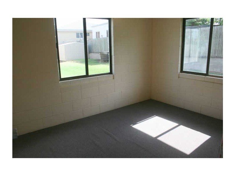 3 Barfield Street, Salonika Beach QLD 4740