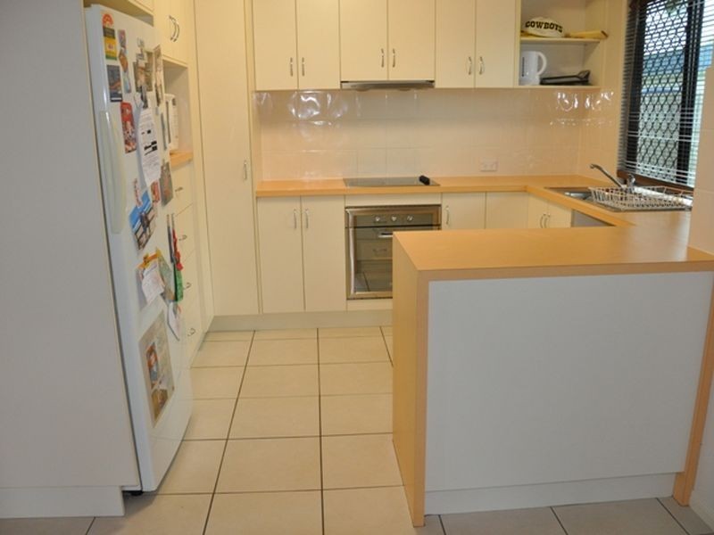 3/5 East Street, Sarina QLD 4737