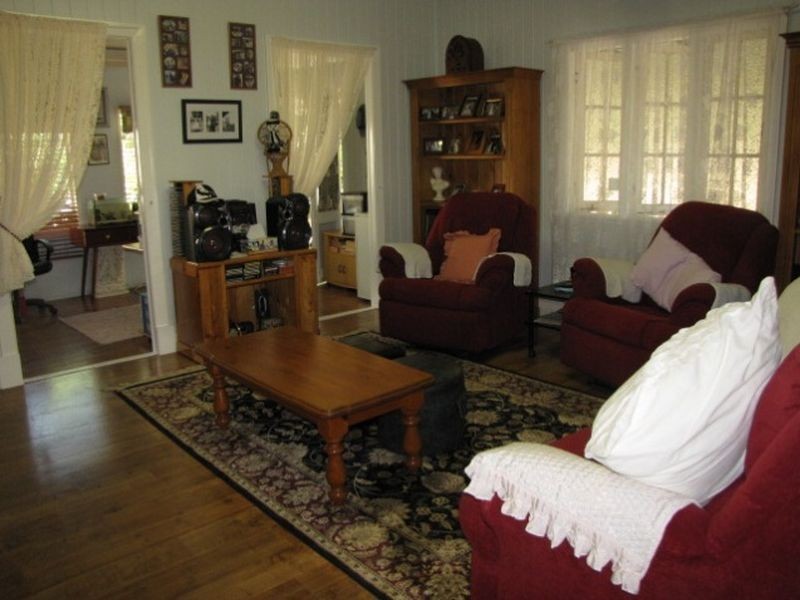 42 Anzac Street, Sarina QLD 4737