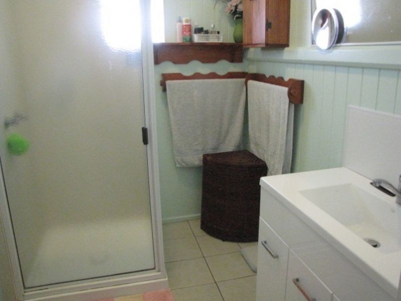 42 Anzac Street, Sarina QLD 4737