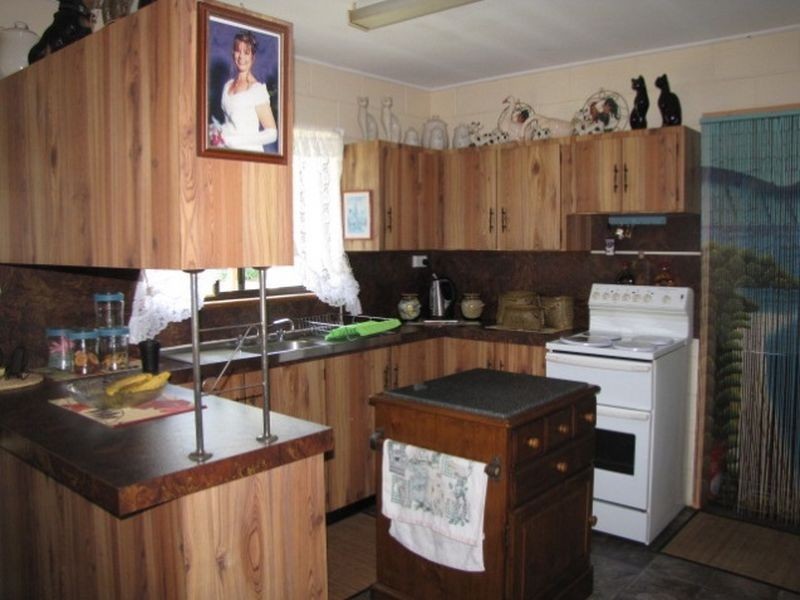 3 Barfield Street, Salonika Beach QLD 4740