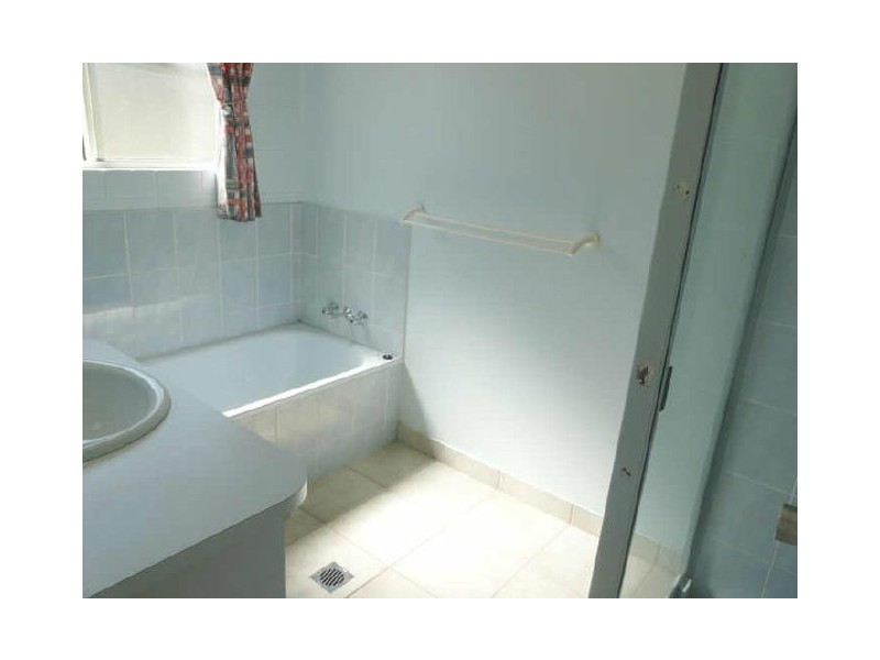 115 Walshs Rd, Sarina QLD 4737