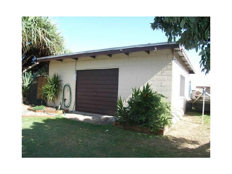 81 Beach Road, Sarina QLD 4737