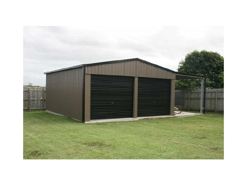 11 Cemetery Road, Sarina QLD 4737