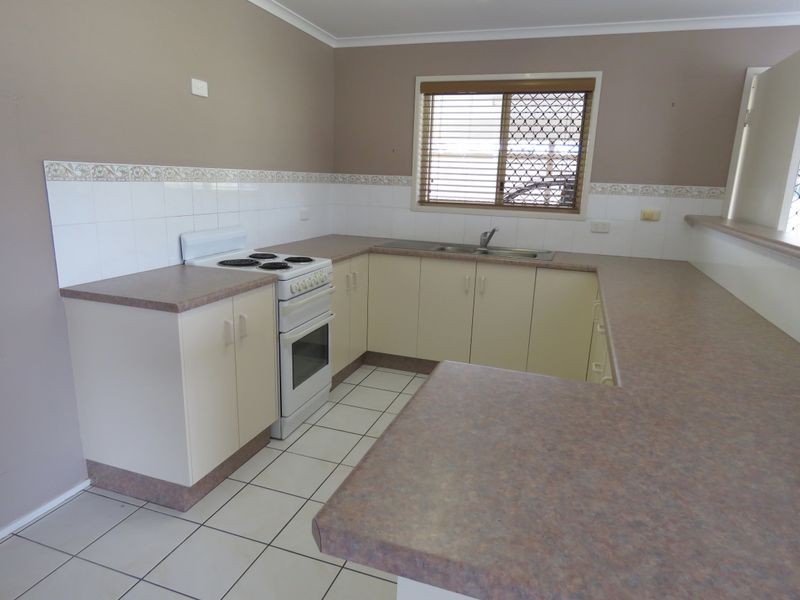 8 Peninsula Drive, Hay Point QLD 4740