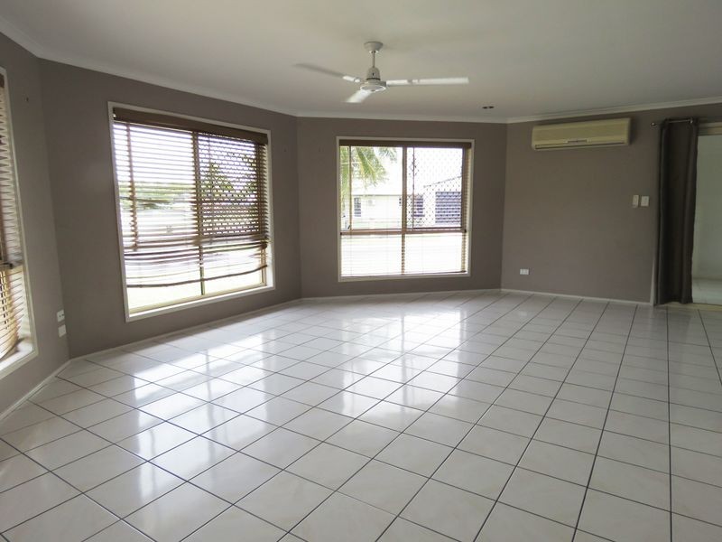 8 Peninsula Drive, Hay Point QLD 4740