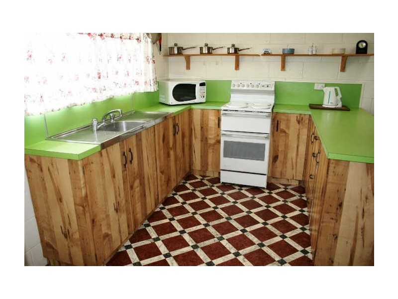 2/77 Windsor Drive, Hay Point QLD 4740