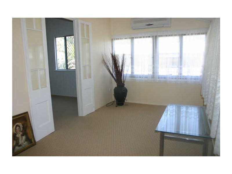 2/3 Deguara Ave, Armstrong Beach QLD 4737