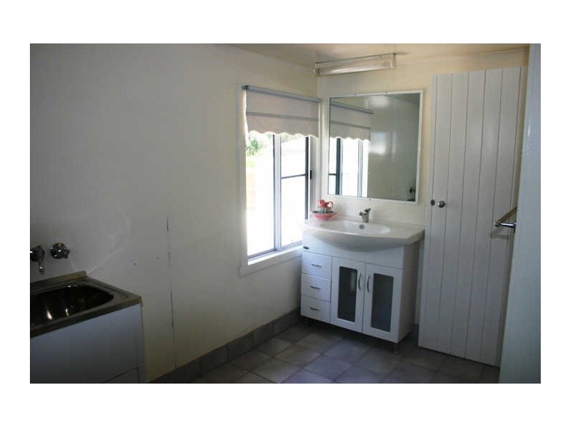 2/3 Deguara Ave, Armstrong Beach QLD 4737