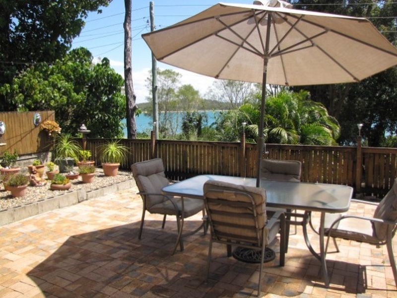 16 Sunset Drive, Sarina QLD 4737