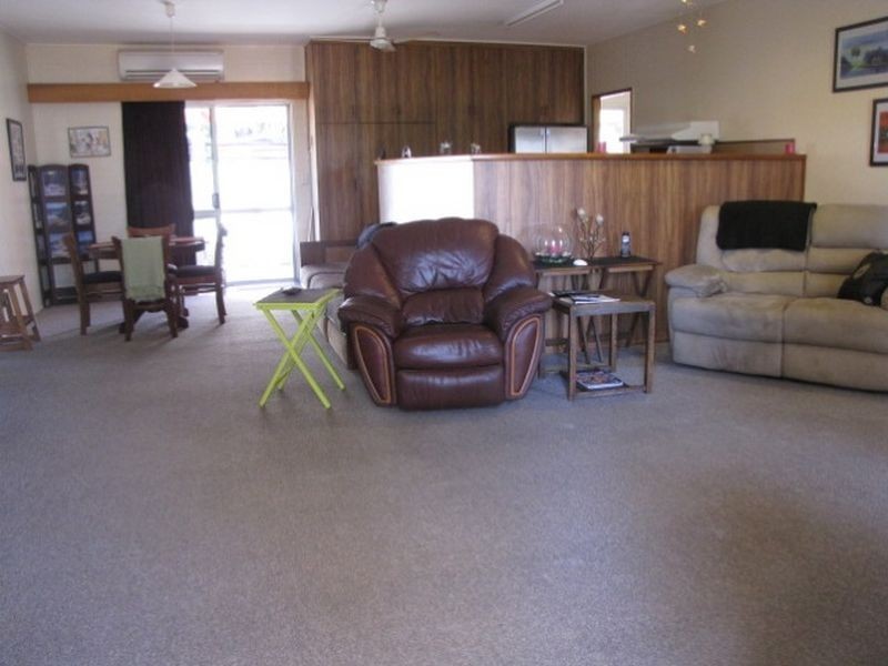 16 Sunset Drive, Sarina QLD 4737