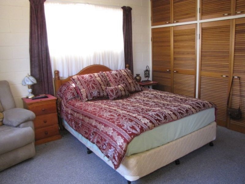 16 Sunset Drive, Sarina QLD 4737