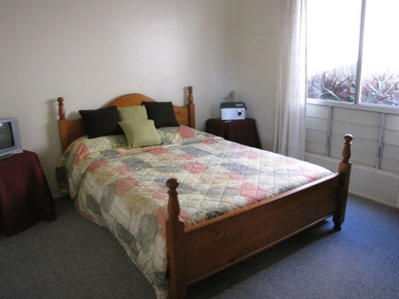 16 Sunset Drive, Sarina QLD 4737