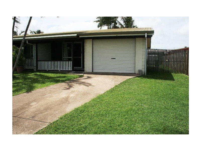 2/13 Michael Ave, Sarina QLD 4737