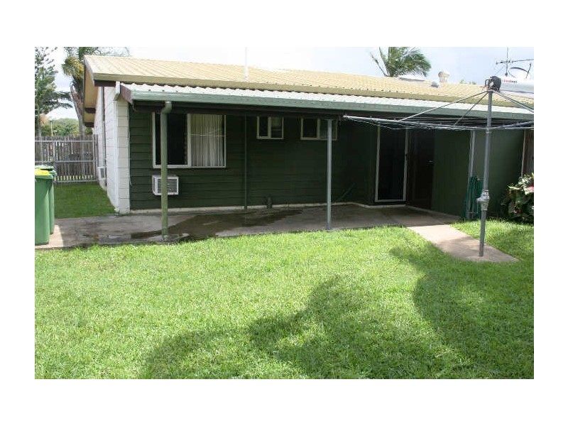 2/13 Michael Ave, Sarina QLD 4737