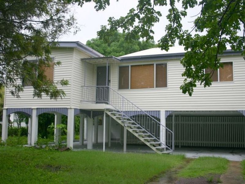 38 Beach Road, Sarina QLD 4737