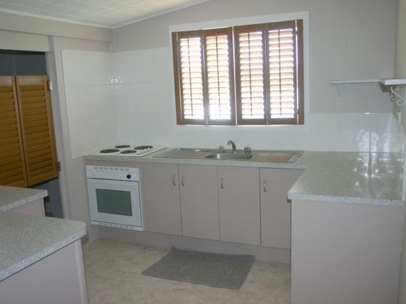38 Beach Road, Sarina QLD 4737