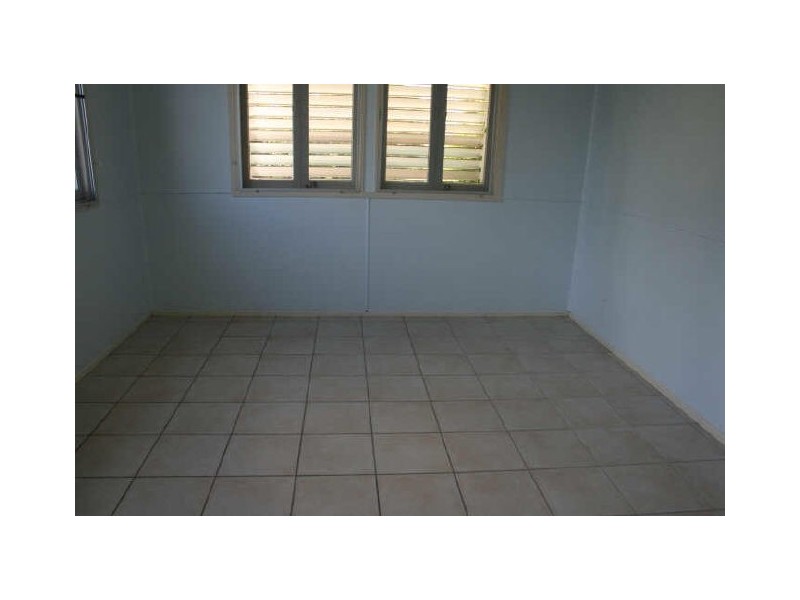 6 Place Ave, Sarina QLD 4737