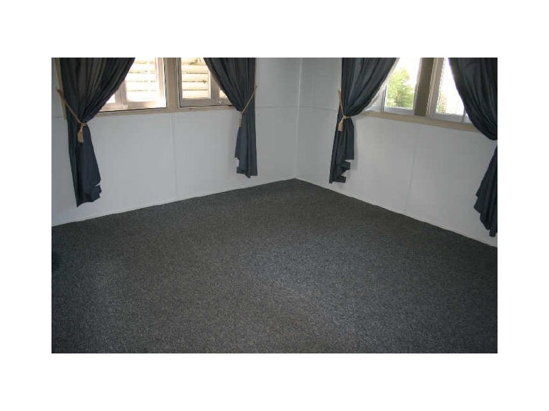 6 Place Ave, Sarina QLD 4737