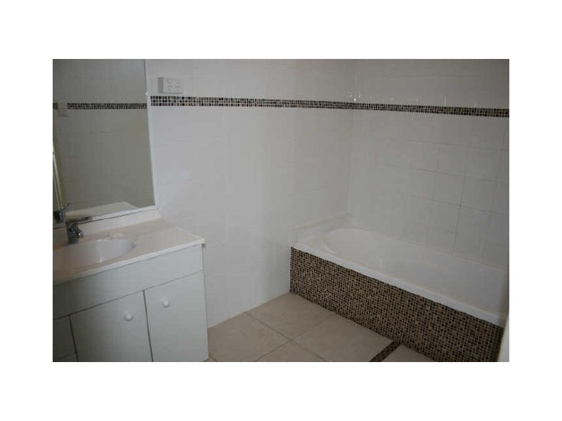 6 Place Ave, Sarina QLD 4737