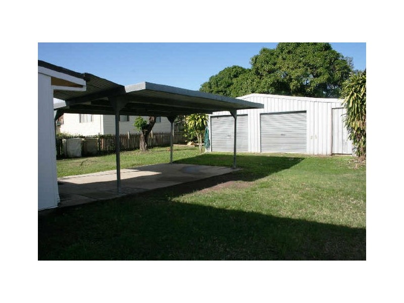 6 Place Ave, Sarina QLD 4737