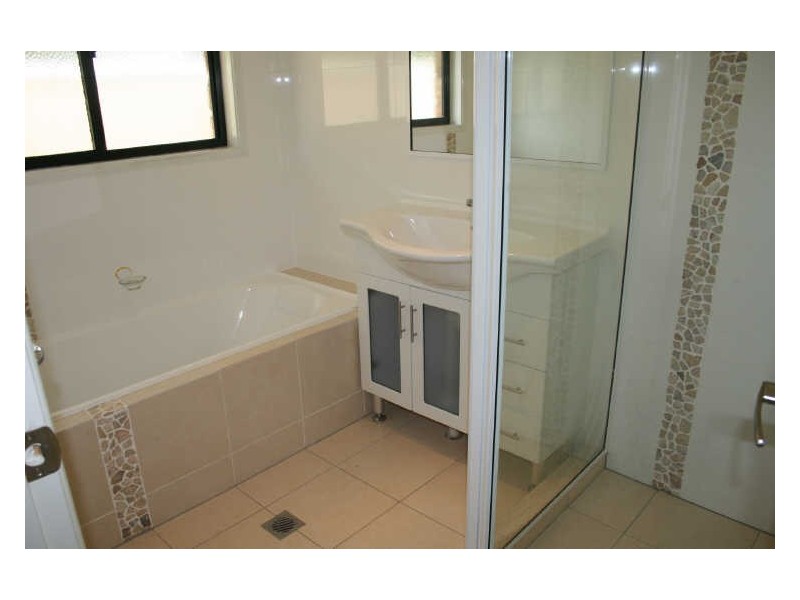 4/13-15 Brandon Street, Sarina QLD 4737